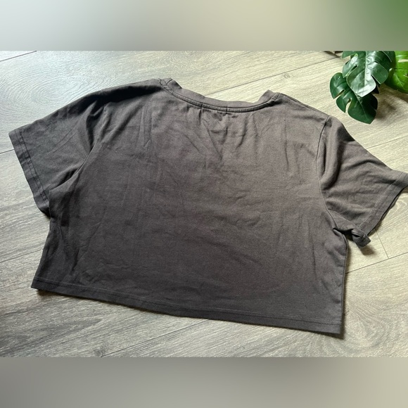 ROMWE cropped short sleeve tee. LA Size M - Picture 5 of 5